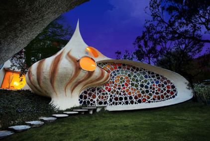 Giant_Seashell_House_-_Mexico
